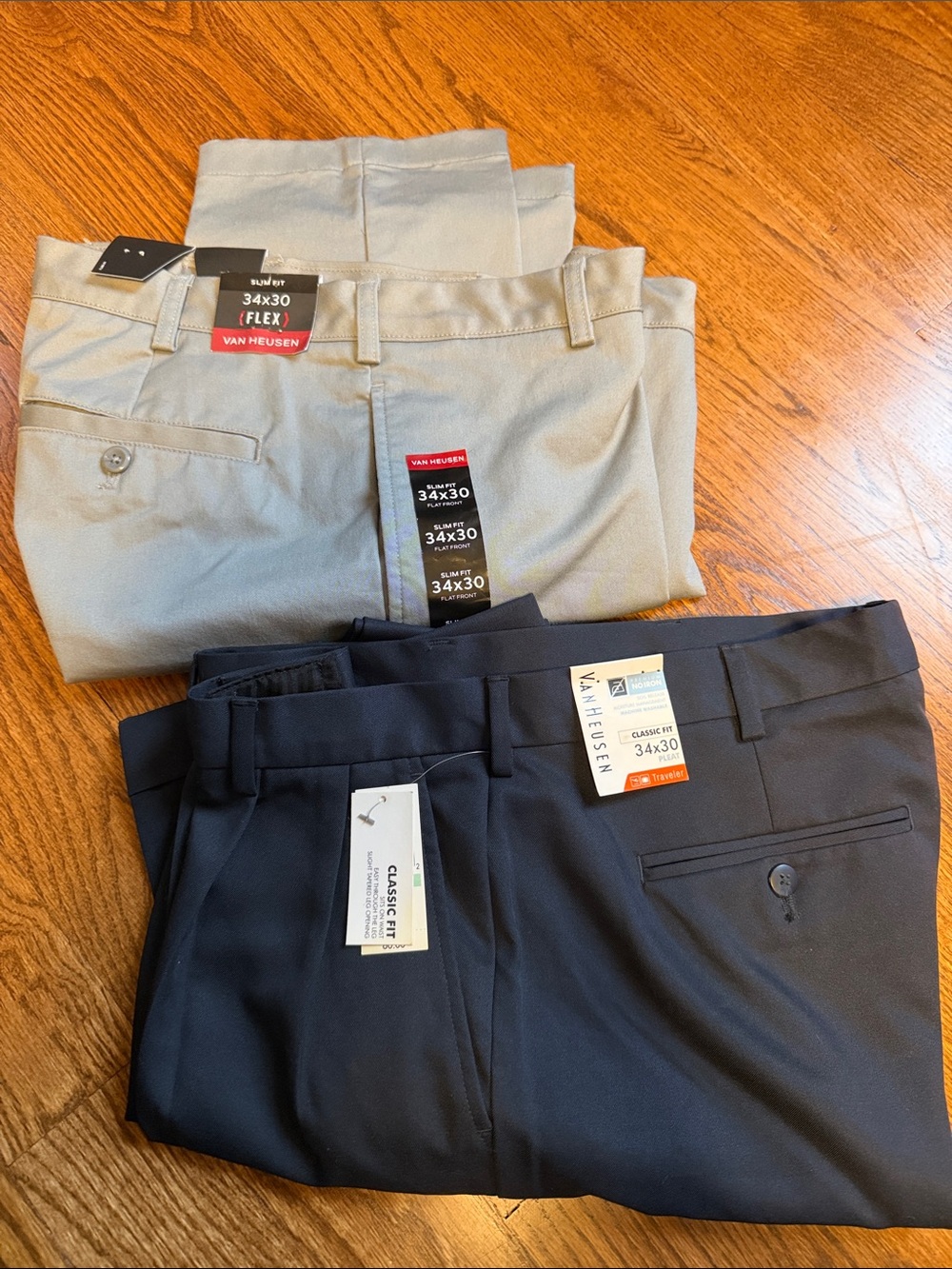 Van Heusen 2 pairs men's pants NWT 33 x 30